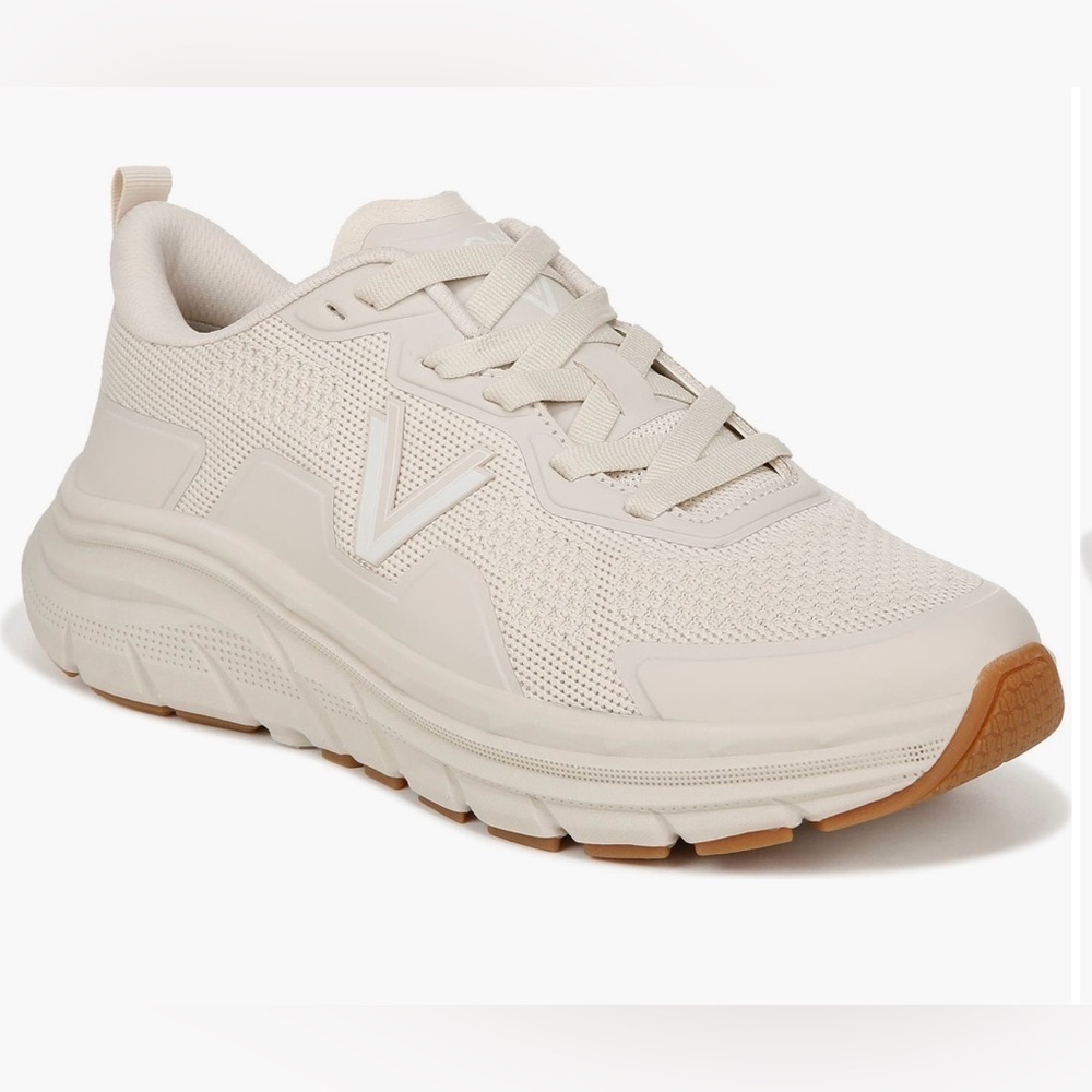 Women's Cream Vionic
Walk Max Water Repellent
Sneaker